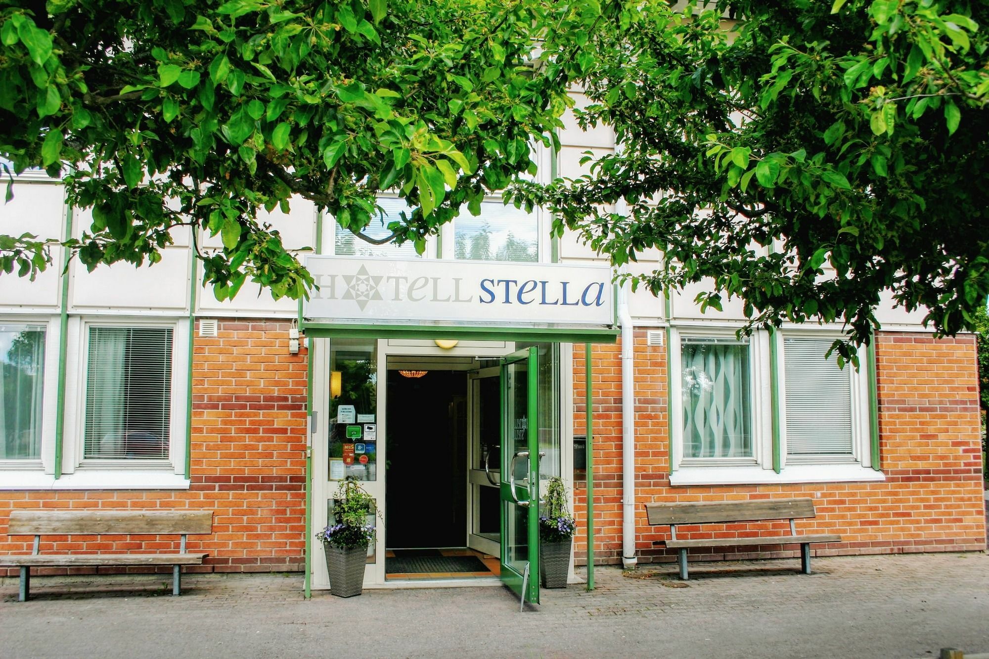 Hotell Stella Уппсала Екстер'єр фото